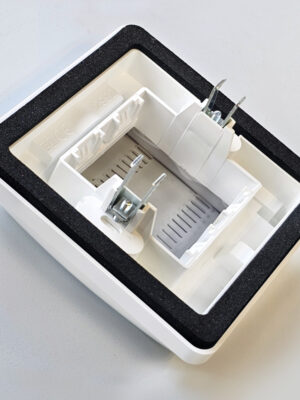 ΠΛΑΙΣΙΟ ΣΤΕΓΑΝΟ ΧΩΝΕΥΤΟ ΛΕΥΚΟ IP55 ΜΕ ΑΓΚΙΣΤΡΑ