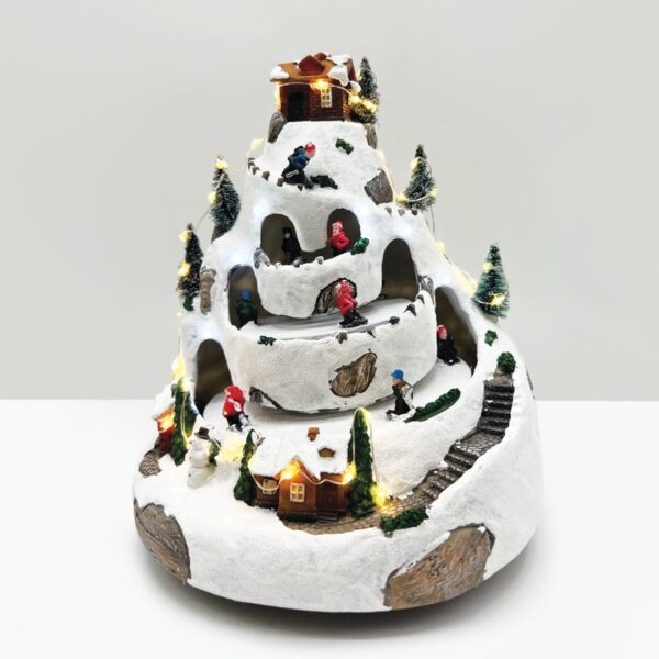 ΧΡΙΣΤΟΥΓΕΝΝΙΑΤΙΚΟ ΔΙΑΚΟΣΜΗTIKO ΧΩΡΙΟ LED ΘΕΡΜΟ ΛΕΥΚΟ ΜΟΥΣΙΚΗ ME ΑΝΤΑΠΤΟΡΑ 4,5V (ΔΕΝ ΣΥΜΠ) ΚΑΙ ΜΠΑΤΑΡΙΑ 3ΧΑΑ 205x205x255mm