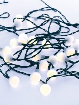 ΔΙΑΚΟΣΜΗΤΙΚΑ ΛΑΜΠΑΚΙΑ ΣΤΡΟΓΓΥΛΑ ΓΑΛΑΚΤΕΡΟ 30 LED ΣΕ ΣΕΙΡΑ SOLAR FLASH ΘΕΡΜΟ ΛΕΥΚΟ ΜΕ ΜΠΑΤΑΡΙΕΣ ΜΕ ΚΑΛΩΔΙΟ ΜΑΥΡΟ 2mm IP44 4.35mm