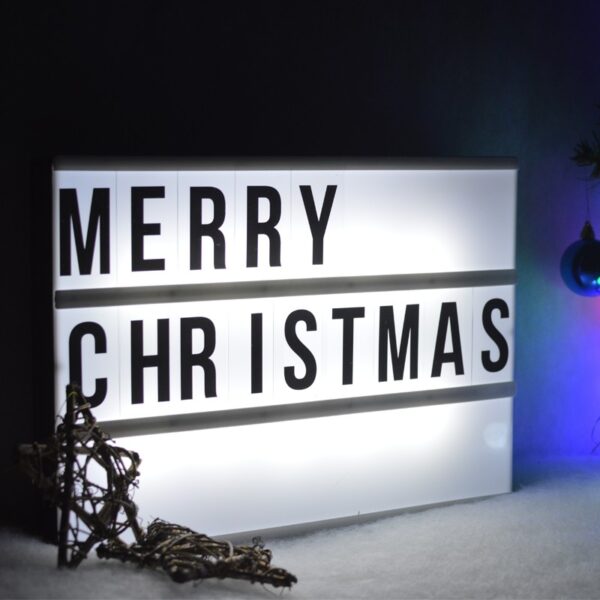 ΚΟΥΤΙ ΜΕ ΕΠΙΓΡΑΦΗ MERRY CHRISTMAS PVC LED ΨΥΧΡΟ ΛΕΥΚΟ ΜΠΑΤΑΡ 3/6ΧAA & USB IP20 300X40X220mm