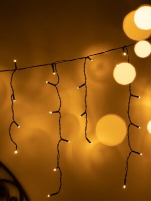 ΧΡΙΣΤΟΥΓΕΝΝΙΑΤΙΚΑ ΛΑΜΠΑΚΙΑ ΒΡΟΧΗ 144 LED ΘΕΡΜΟ ΛΕΥΚΟ ΣΤΑΘΕΡΑ ΚΑΛΩΔΙΟ ΚΑΟΥΤΣΟΥΚ 1.5M ΜΕ ΔΥΝΑΤΟΤΗΤΑ ΕΠΕΚΤΑΣΗΣ ΜΑΧ 10  IP65 3000x600mm