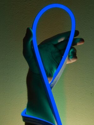 ΦΩΤΟΣΩΛΗΝΑΣ ΝΕΟΝ 100LED/M ΜΠΛΕ ΣΤΑΘEΡΟ ΜΟΝΗ ΠΛΕΥΡΑ 50m IP44 1.5m ΚΑΛΩΔΙΟ 3 ΣΕΤ ΦΙΣ ΣΥΝΔΕΣΜΟΙ & ΤΑΠΕΣ